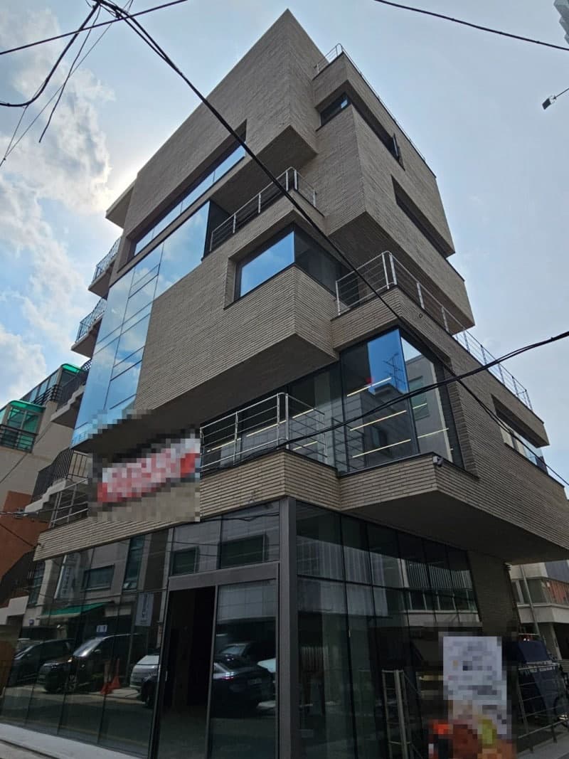 압구정역 사옥 임대 외관