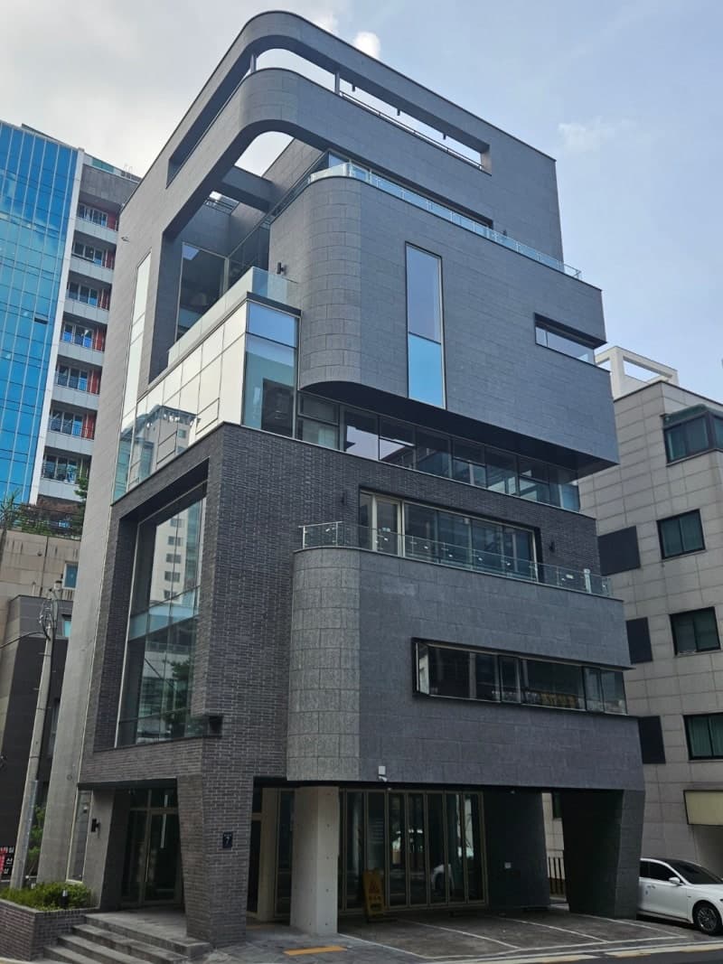 삼성중앙역 사옥 임대 외관