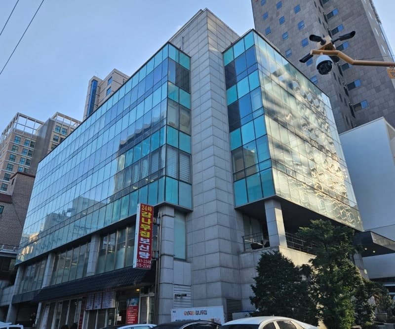 코너빌딩 외관
