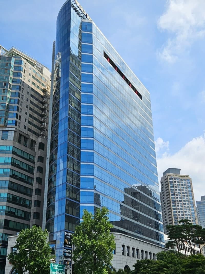 월드타워빌딩 외관